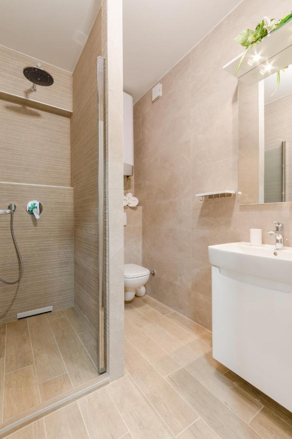 Apartments Niro สปลิท ภายนอก รูปภาพ