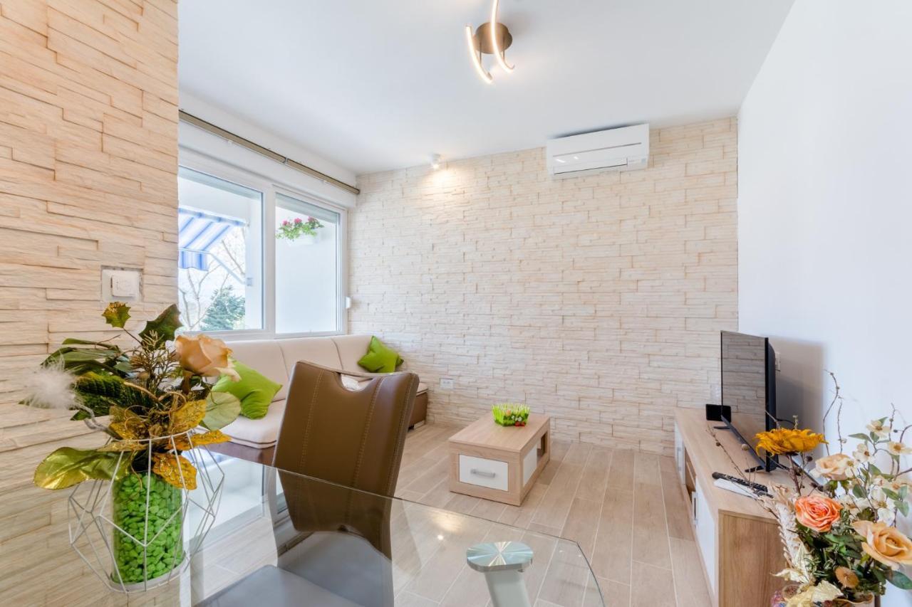 Apartments Niro สปลิท ภายนอก รูปภาพ