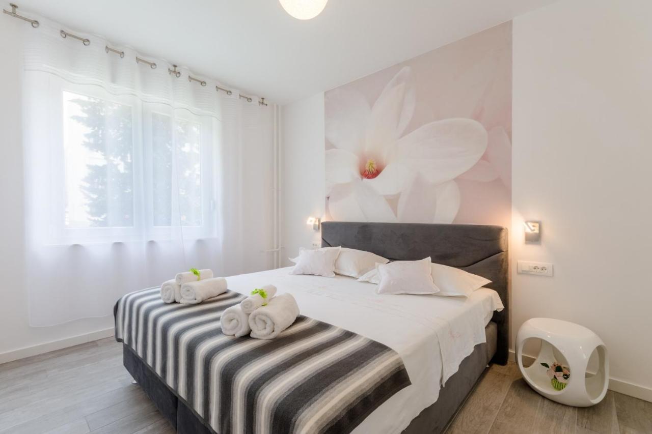 Apartments Niro สปลิท ภายนอก รูปภาพ